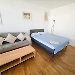 Stylish With Balcony Self Check-in A Hoh * زيورخ