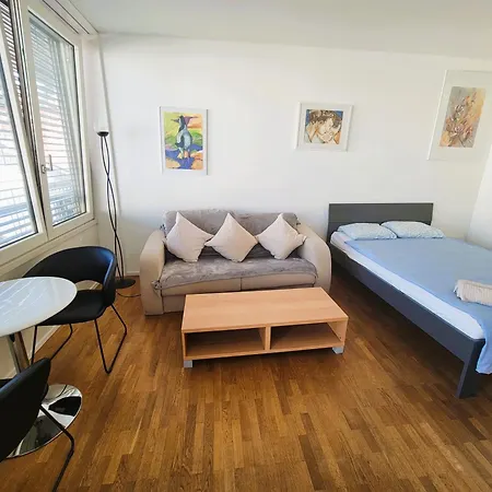Stylish With Balcony Self Check-in A Hoh شقة