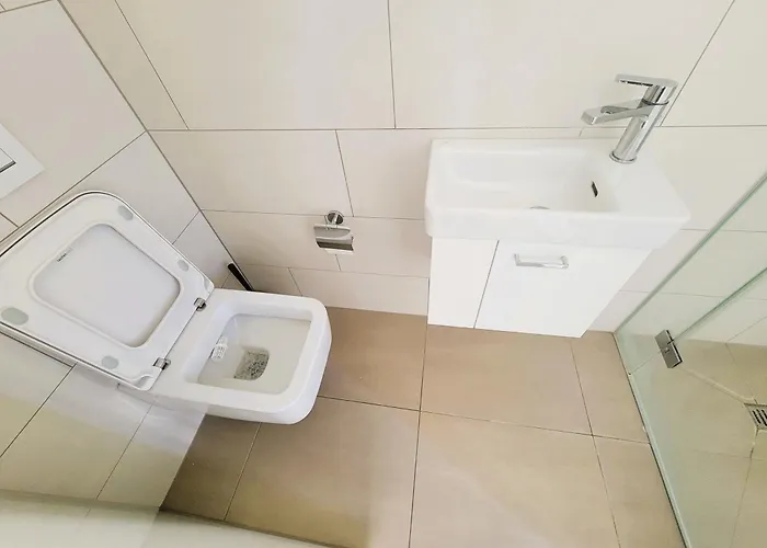 Stylish With Balcony Self Check-in A Hoh Apartament *