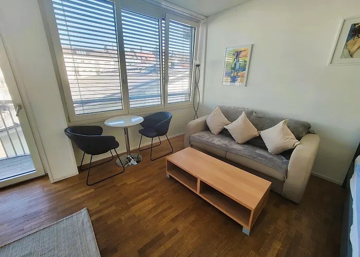 Stylish With Balcony Self Check-in A Hoh *